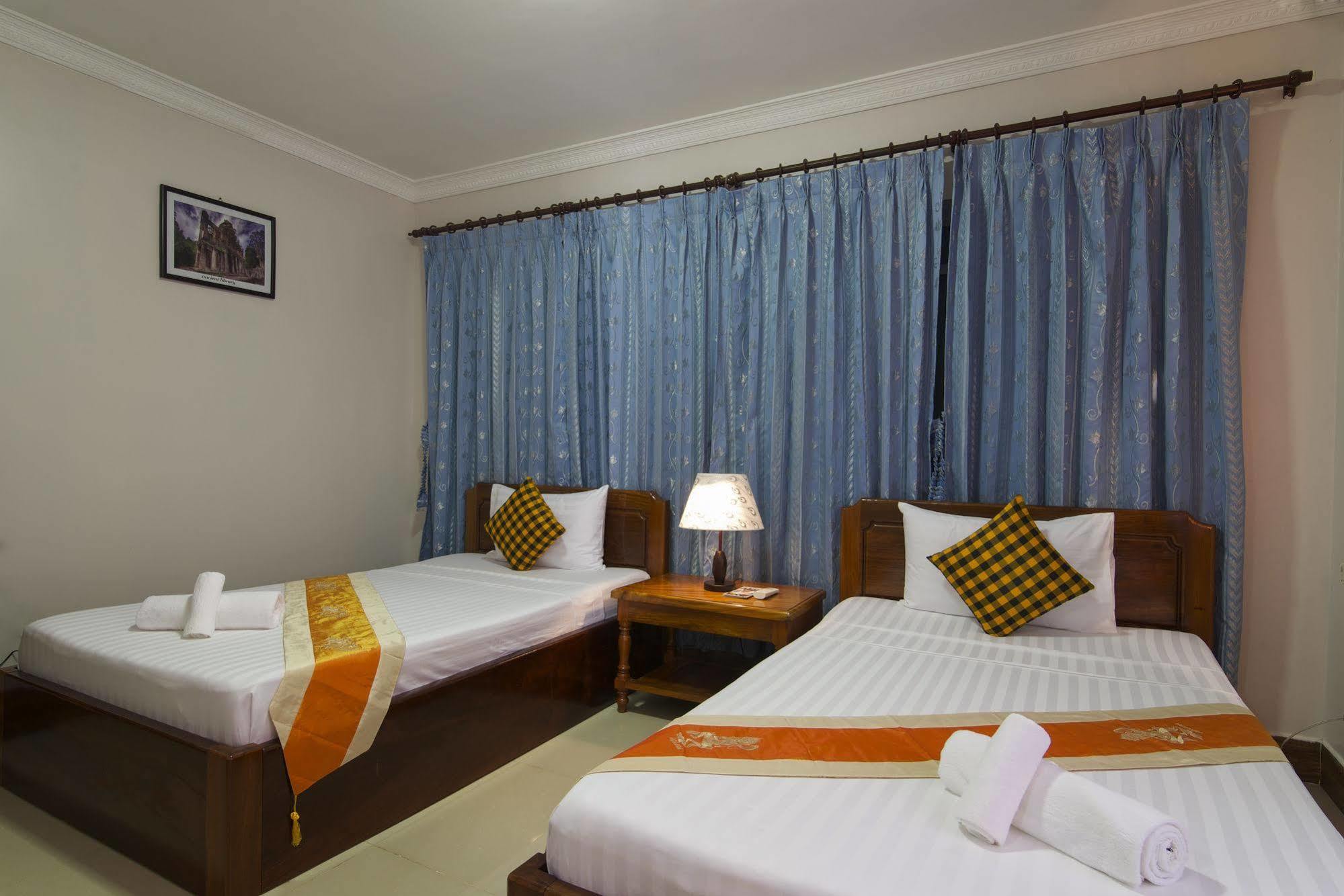 Panda Angkor Inn Siem Reap Exterior foto
